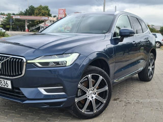 Volvo XC60 foto 1