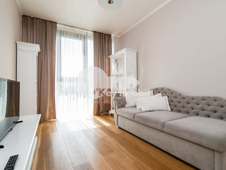 Apartament 3 camere + living, 150 mp, euro reparație, Centru, 2100 € foto 7