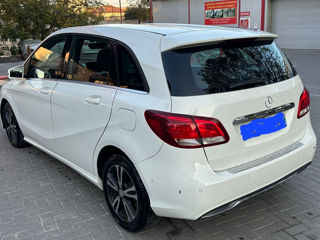 Mercedes B-Class foto 4