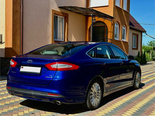 Ford Fusion foto 4