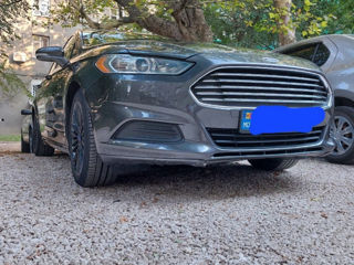 Ford Fusion foto 2