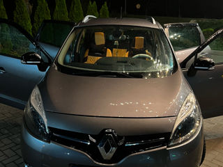 Renault Grand Scenic foto 2