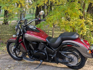 Kawasaki Vulcan 900 Classic foto 2