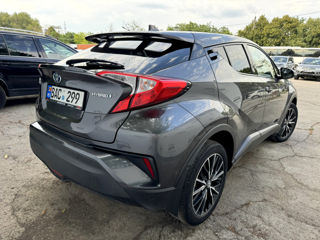 Toyota C-HR foto 4