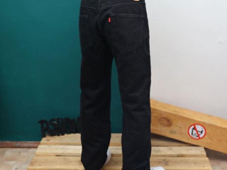 Black Jeans: Lee-w36 / Wrangler-w38 / Levi's-w40