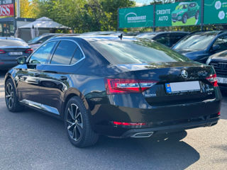 Skoda Superb foto 6