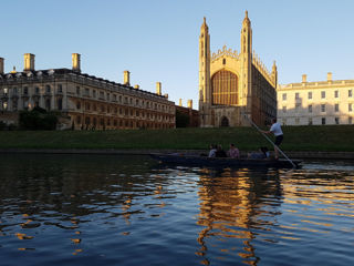 Consultanță pentru Aplicarea la Facultate în UK, inclusiv Cambridge și Oxford