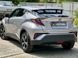 Toyota C-HR foto 4