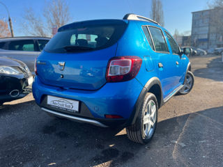 Dacia Sandero foto 2