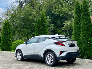 Toyota C-HR foto 3