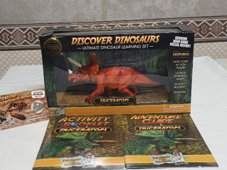 Vând Discover Dinosaurs