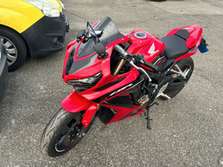 Honda CBR 650RR foto 3