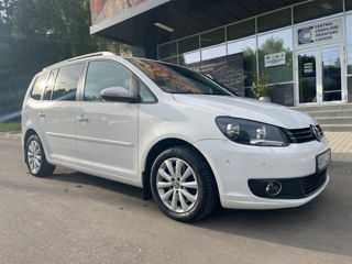 Volkswagen Touran foto 9