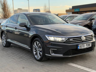 Volkswagen Passat foto 2