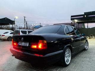 BMW 5 Series foto 11