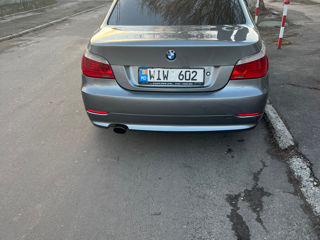 BMW 5 Series foto 6