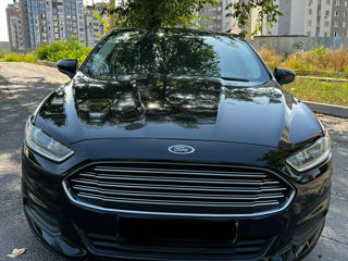 Ford Fusion foto 2