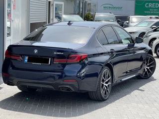 BMW 5 Series foto 3