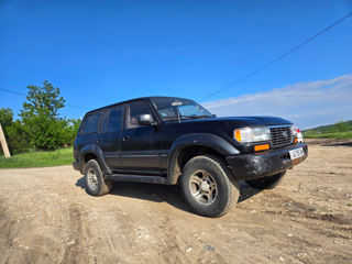Toyota Land Cruiser фото 0