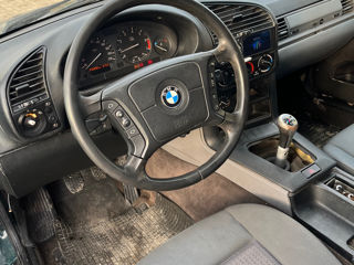 BMW 3 Series foto 10