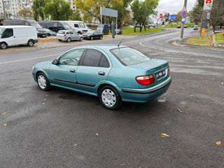 Nissan Almera foto 8