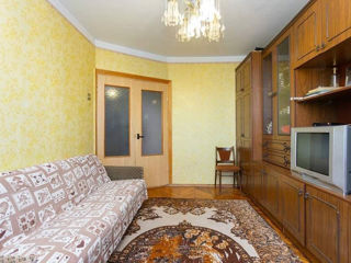 Apartament cu 3 camere, 60 m², Buiucani, Chișinău foto 2