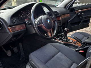 BMW 5 Series foto 2