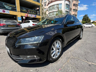 Skoda Superb foto 9