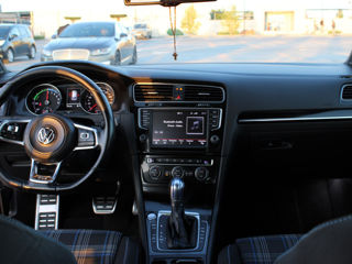 Volkswagen Golf foto 8