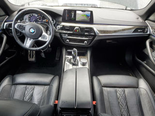 BMW 5 Series foto 8