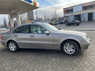 Mercedes E-Class foto 5