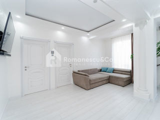 Apartament cu 2 camere, 73 m², Poșta Veche, Chișinău foto 5