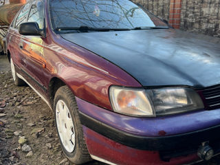 Toyota Carina foto 3