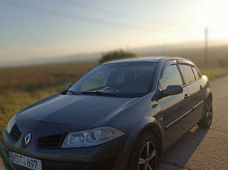 Renault Megane foto 2