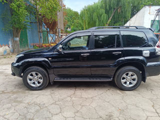 Toyota Land Cruiser Prado foto 4