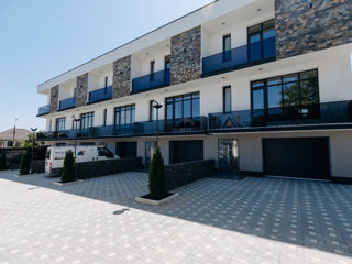 Apartament cu 3 camere, 200 m², Durlești, Chișinău foto 2