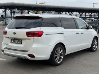 KIA Carnival foto 6