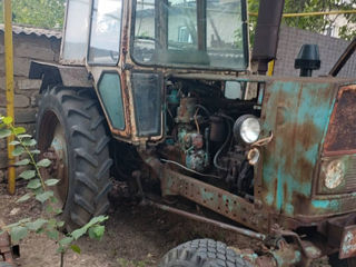 Tractor ЮМЗ-6 foto 3