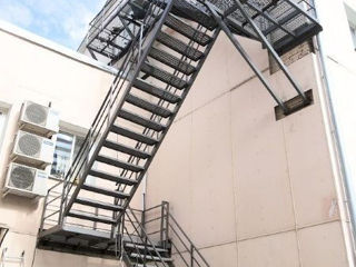 Лестницы пожарные , эвакуационные , кровельные , фасадные из металла нержавеющей стали алюминия foto 1