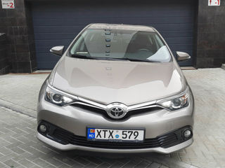 Toyota Auris foto 8