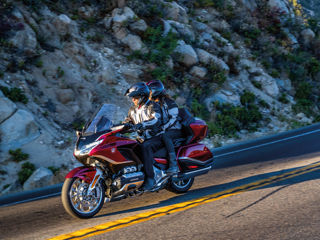 Honda Gold Wing Tour 2024 foto 6