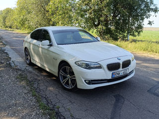 BMW 5 Series foto 2