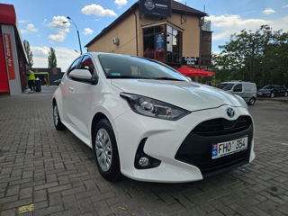 Toyota Yaris фото 0