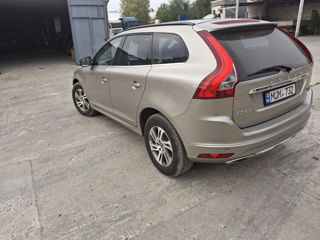 Volvo XC60 foto 2