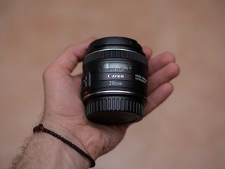 Canon 28mm 2.8 IS foto 1