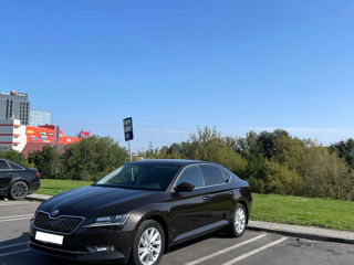 Skoda Superb foto 2