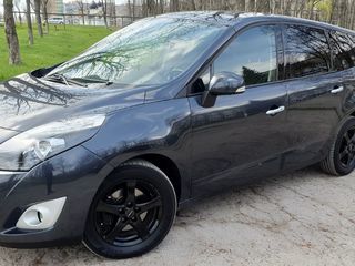 Renault Grand Scenic foto 3