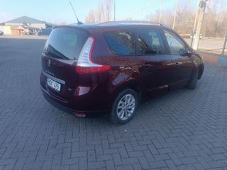 Renault Grand Scenic foto 3