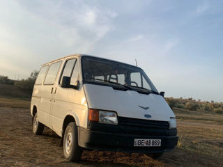 Ford Transit Connect foto 2