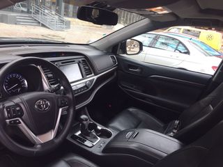 Toyota Highlander foto 2
